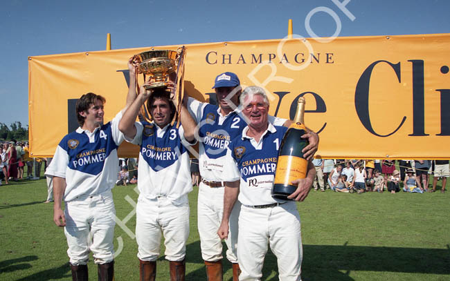 1999 GC winning team and cup